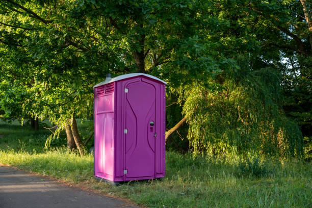 Best Portable bathroom rental  in Freer, TX